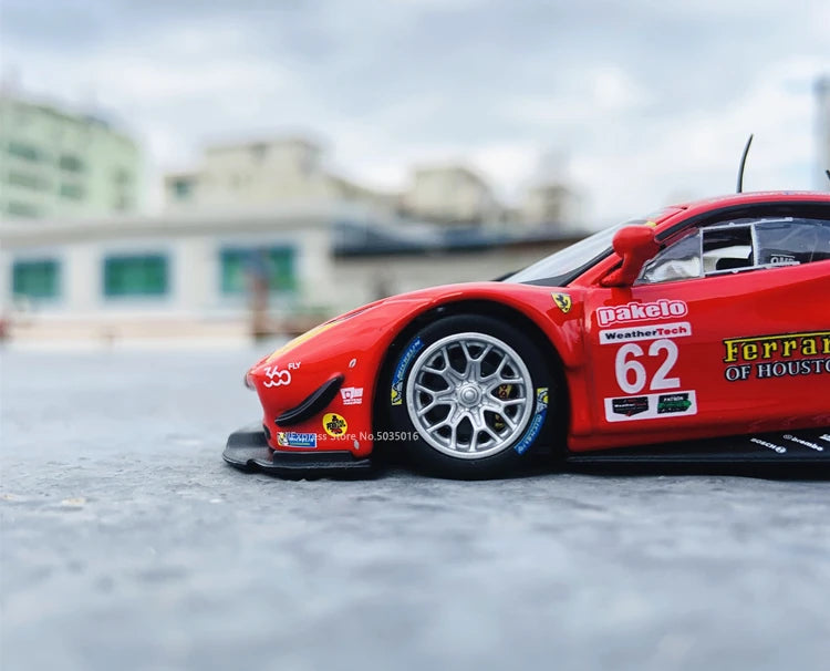 Bburago 1:43 Hardcover Edition 2017 Ferrari 488 GTE racing model simulation car model alloy car toy male collection gift